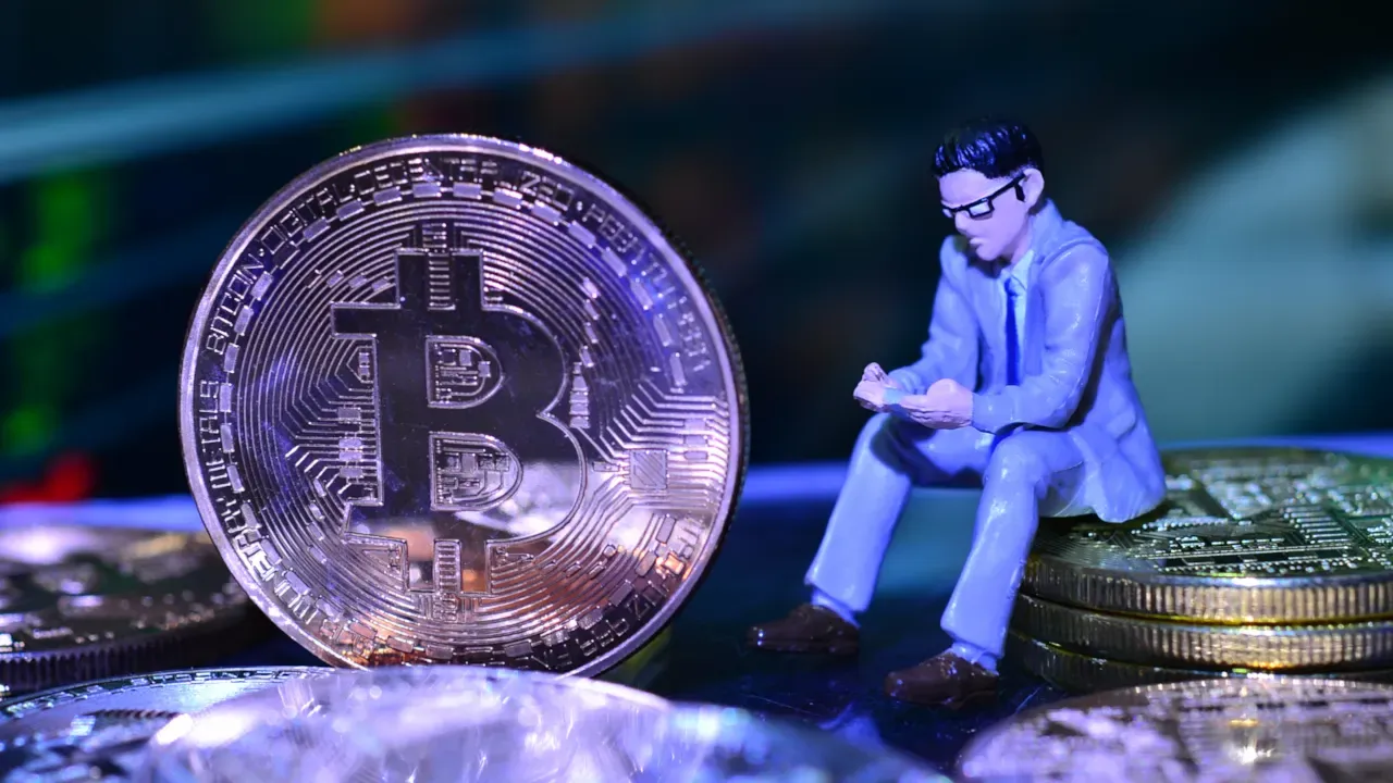 Bố mất đột ngột, gia đình bất hoà vì không mở được ví Crypto chứa 3 tỷ dồng!