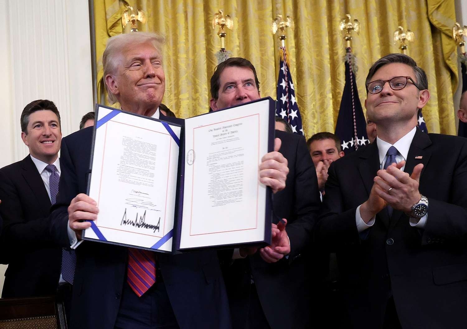 Tổng thống Trump ký ban hành đạo luật GENIUS vào ngày 18/7/2025 (Nguồn: Sưu tầm)