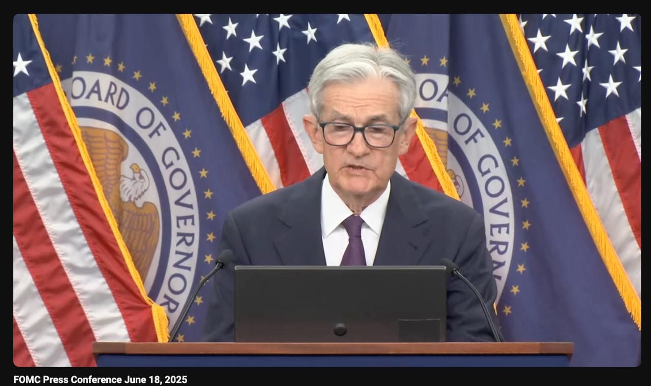 Hình ảnh của chủ tịch FED Jerome Powell tại cuộc họp FOMC ngày 18/6/2025